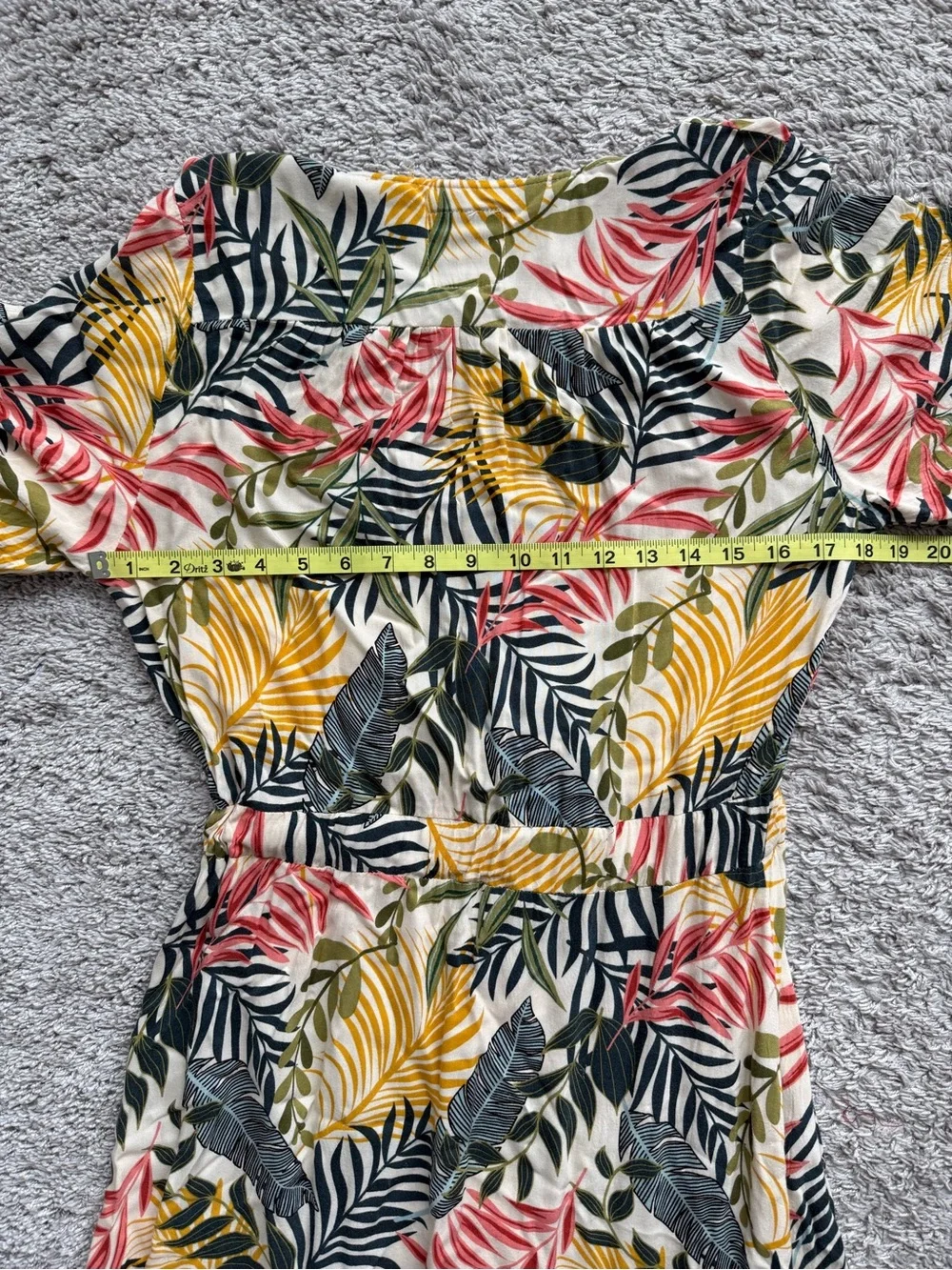 Sunday Mi Amor Tropical V-Neck Maxi Dress - Picture 10 of 13